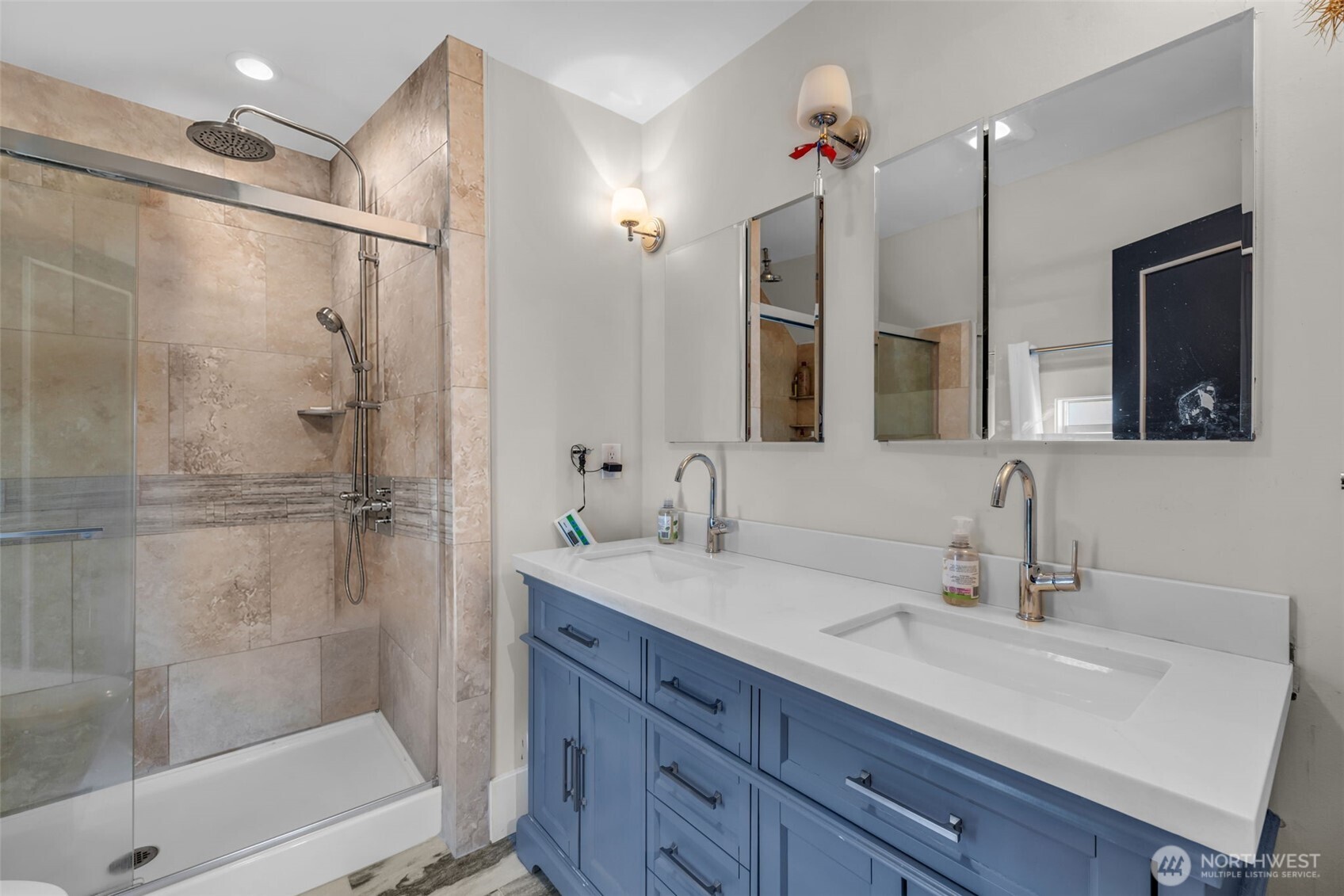 815 N Fife Street Property Photo 22