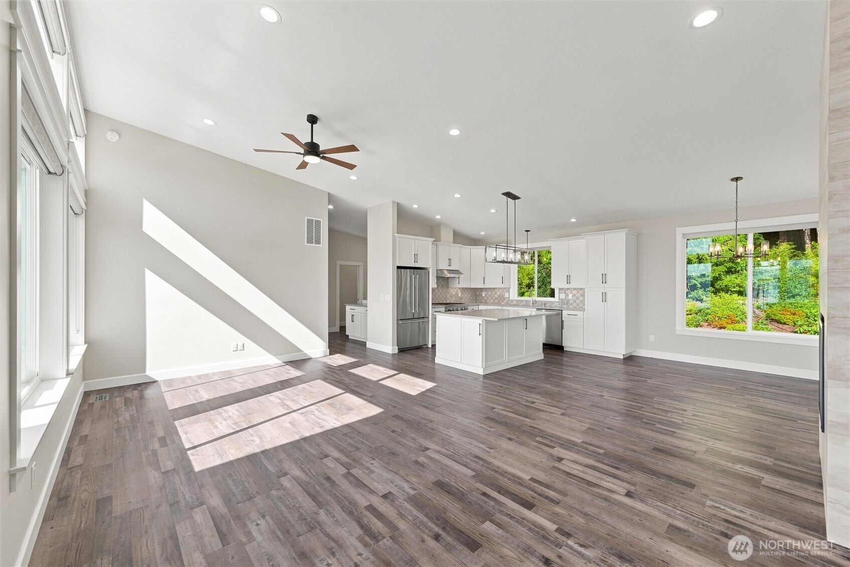 907 Chuckanut Drive Property Photo 10