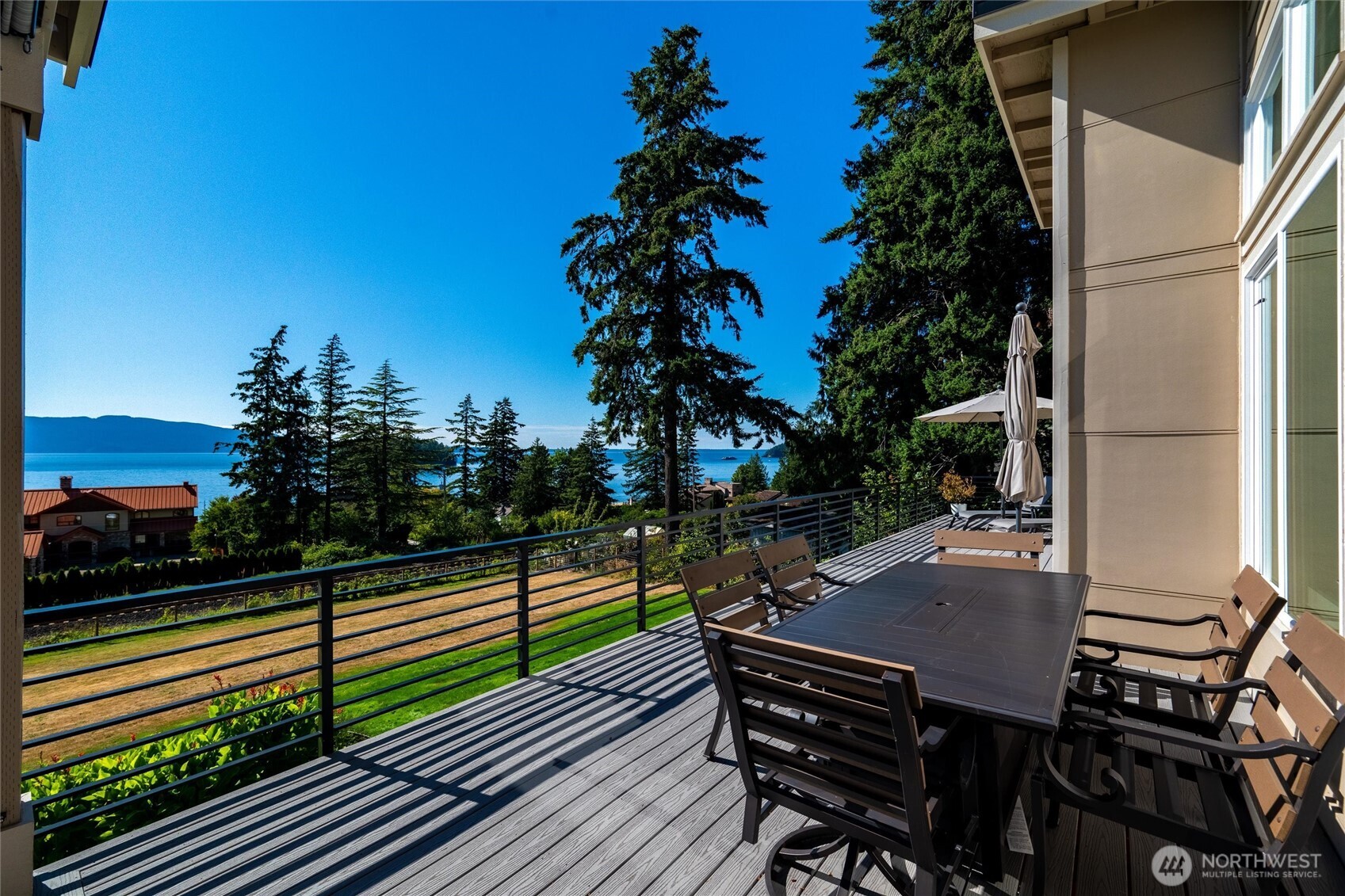 907 Chuckanut Drive Property Photo 30