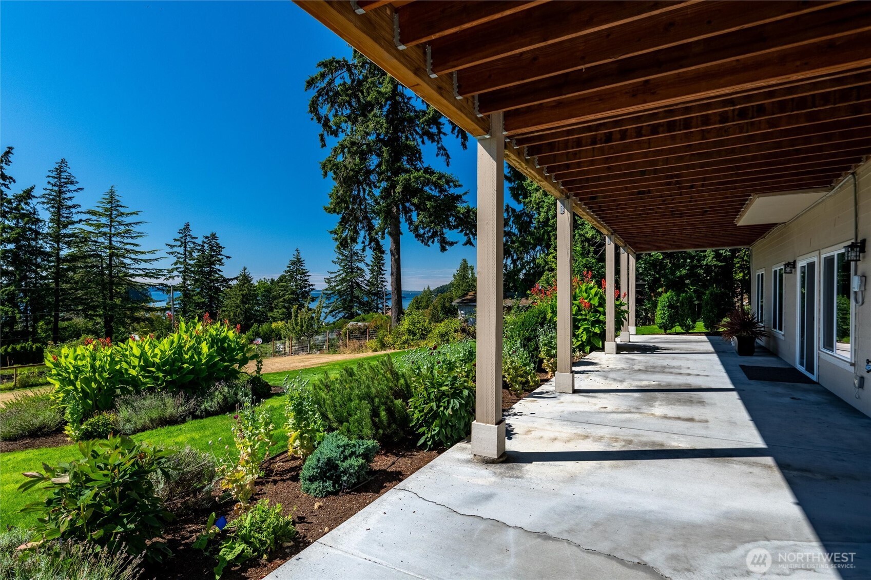 907 Chuckanut Drive Property Photo 31