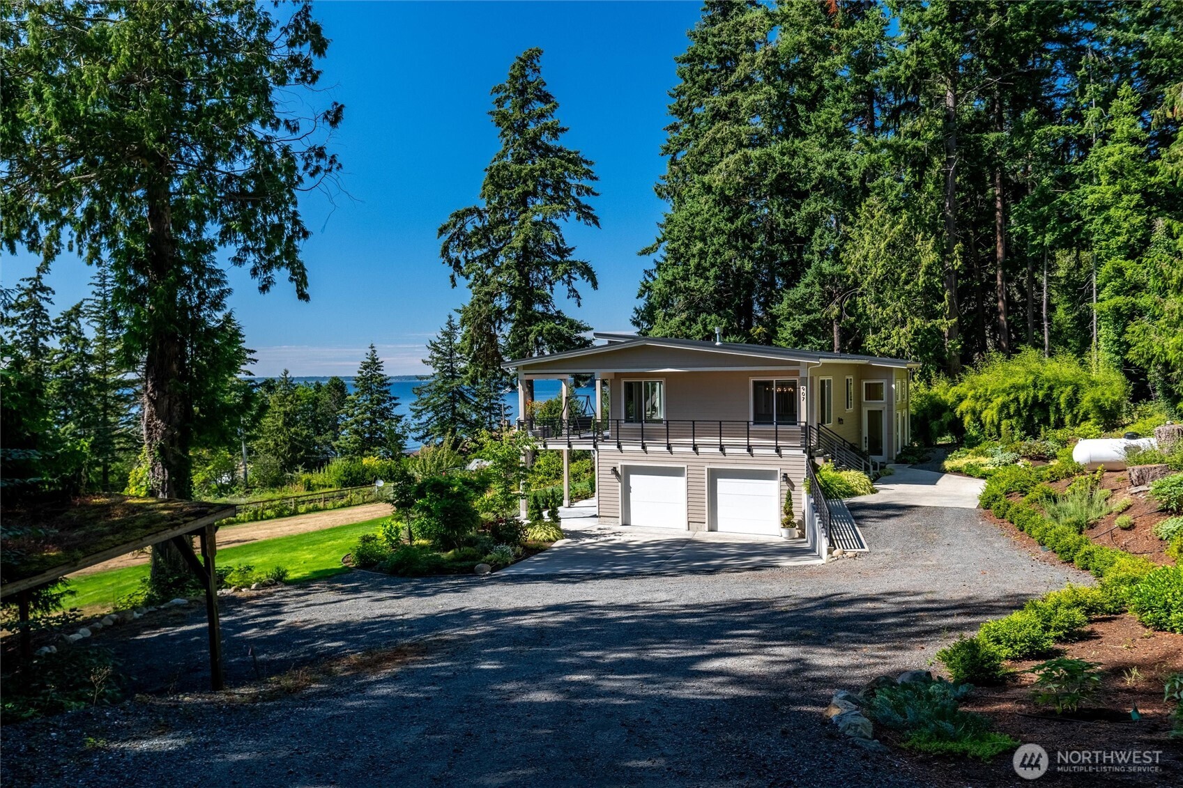 907 Chuckanut Drive Property Photo 39