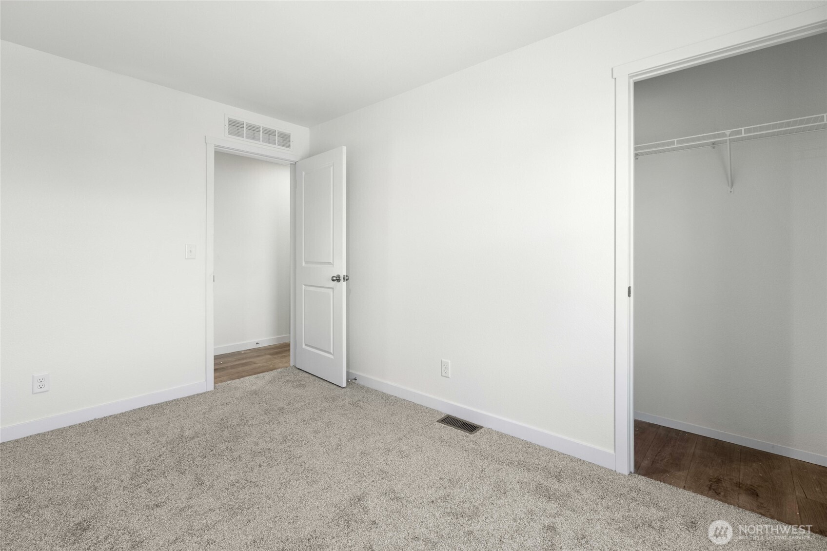 1243 Admirals Drive Property Photo 23