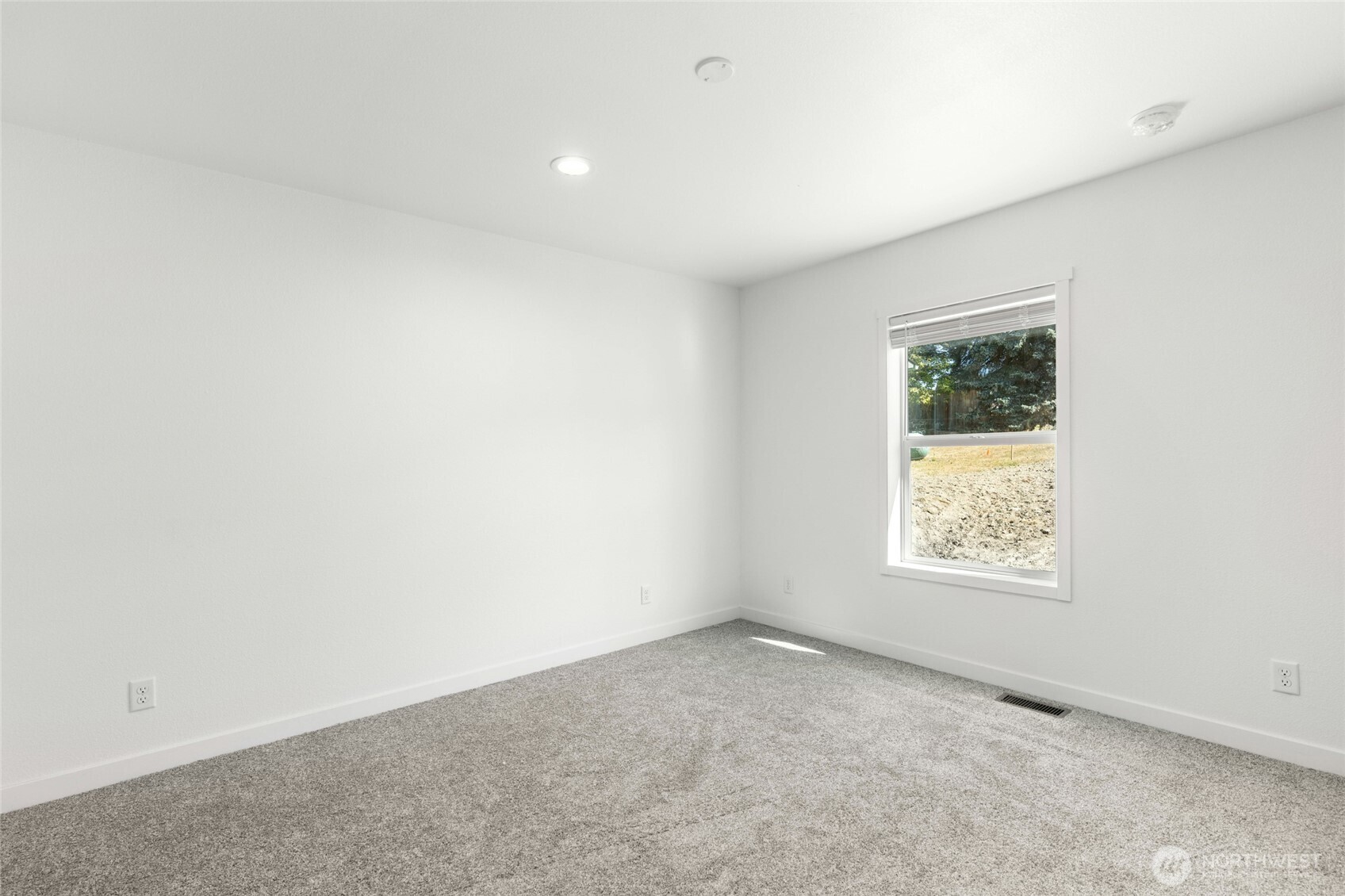 1243 Admirals Drive Property Photo 25