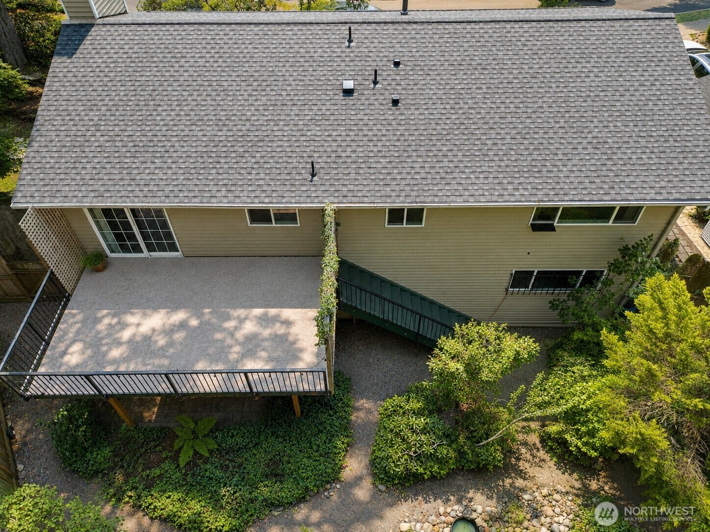 1636 Pierce Avenue Property Photo 2