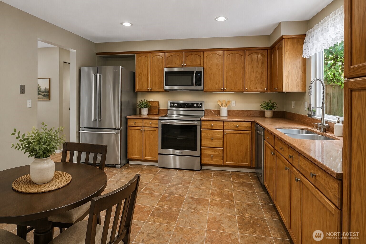 1636 Pierce Avenue Property Photo 7