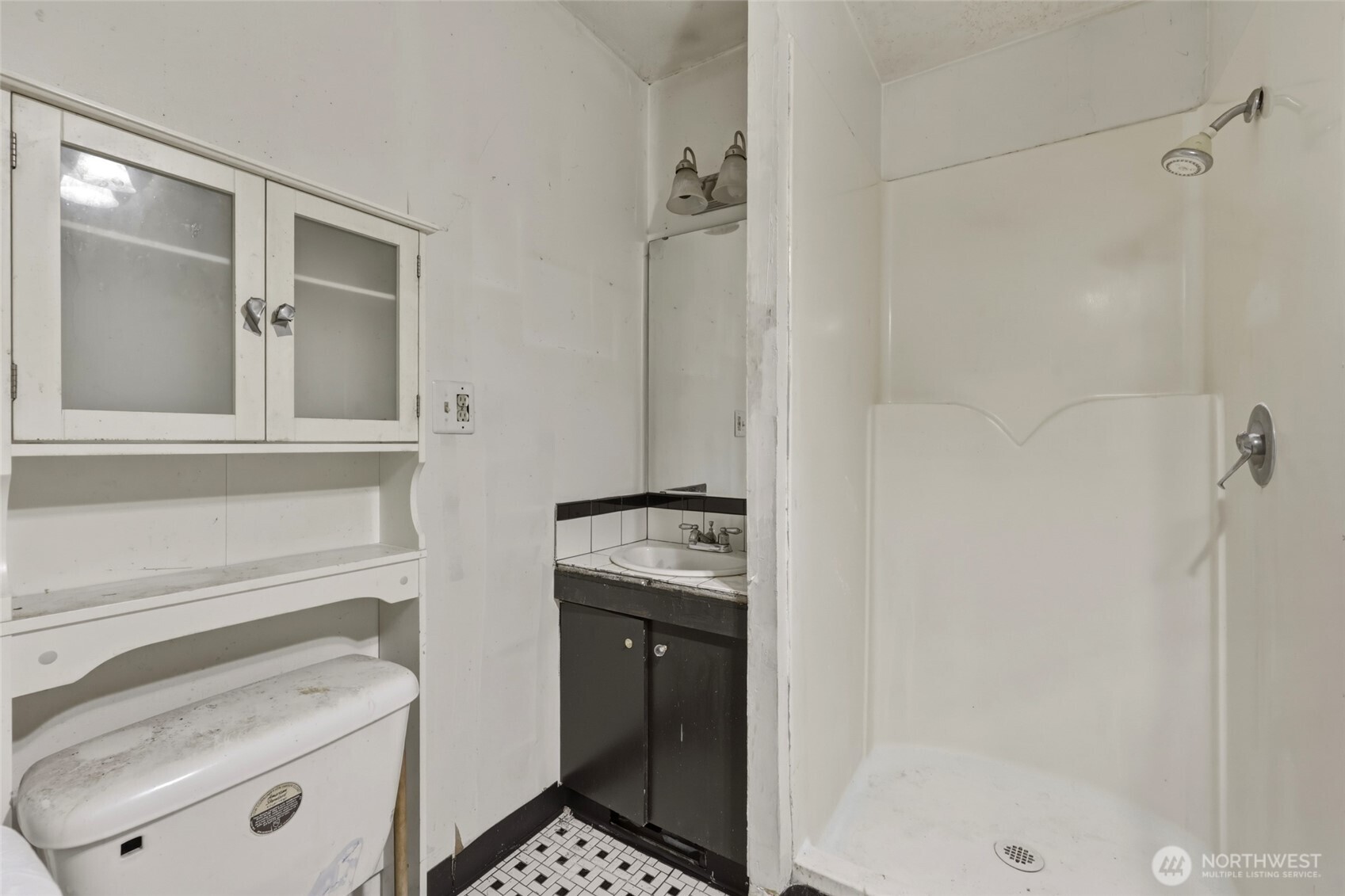 2130 Woodcrest Drive Property Photo 10