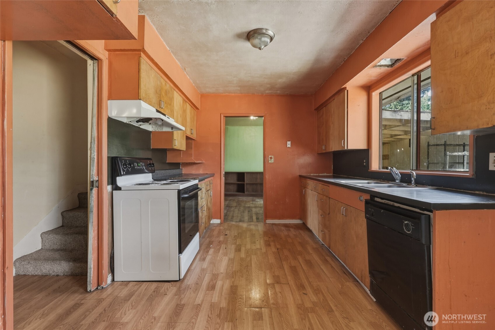 2130 Woodcrest Drive Property Photo 13
