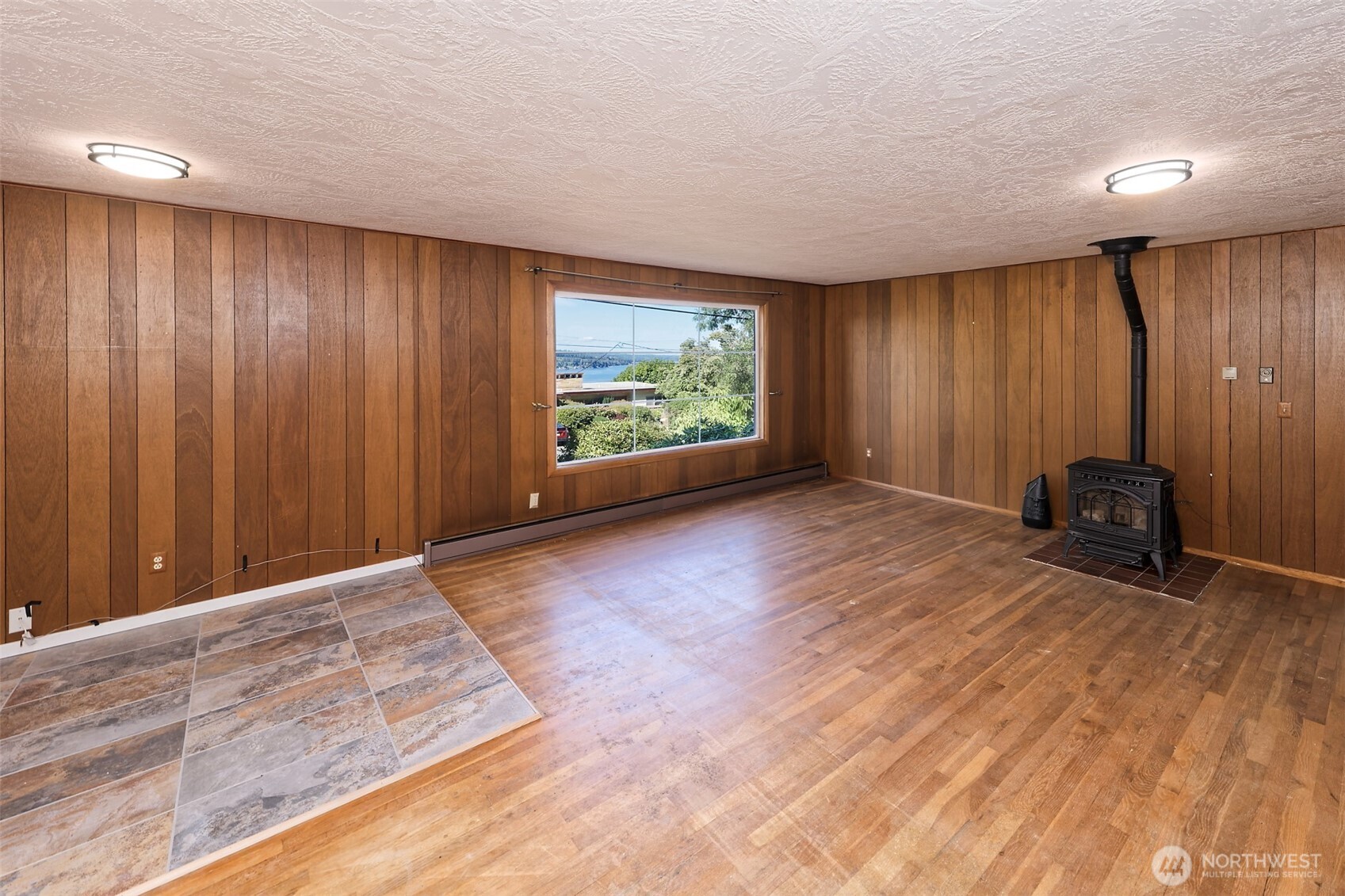 1306 Center Street Property Photo 13