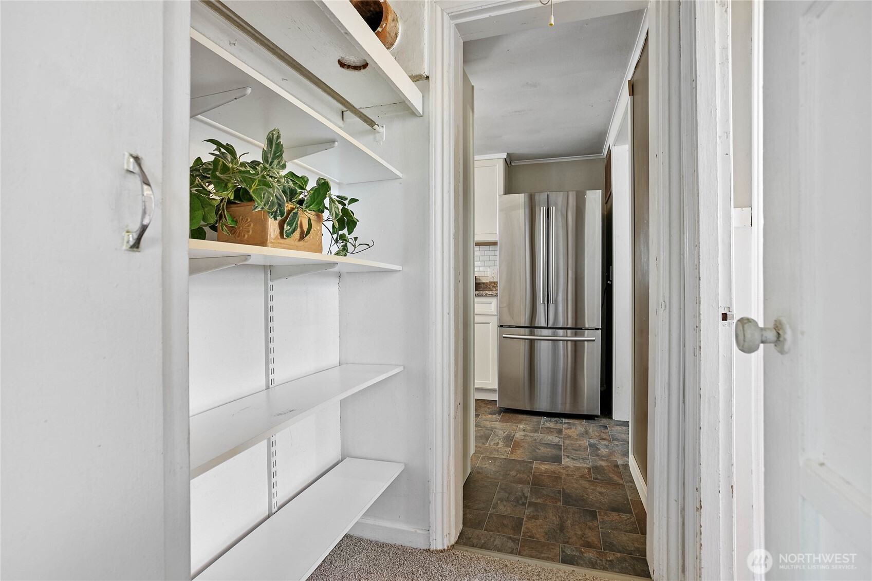 568 G Street Property Photo 11
