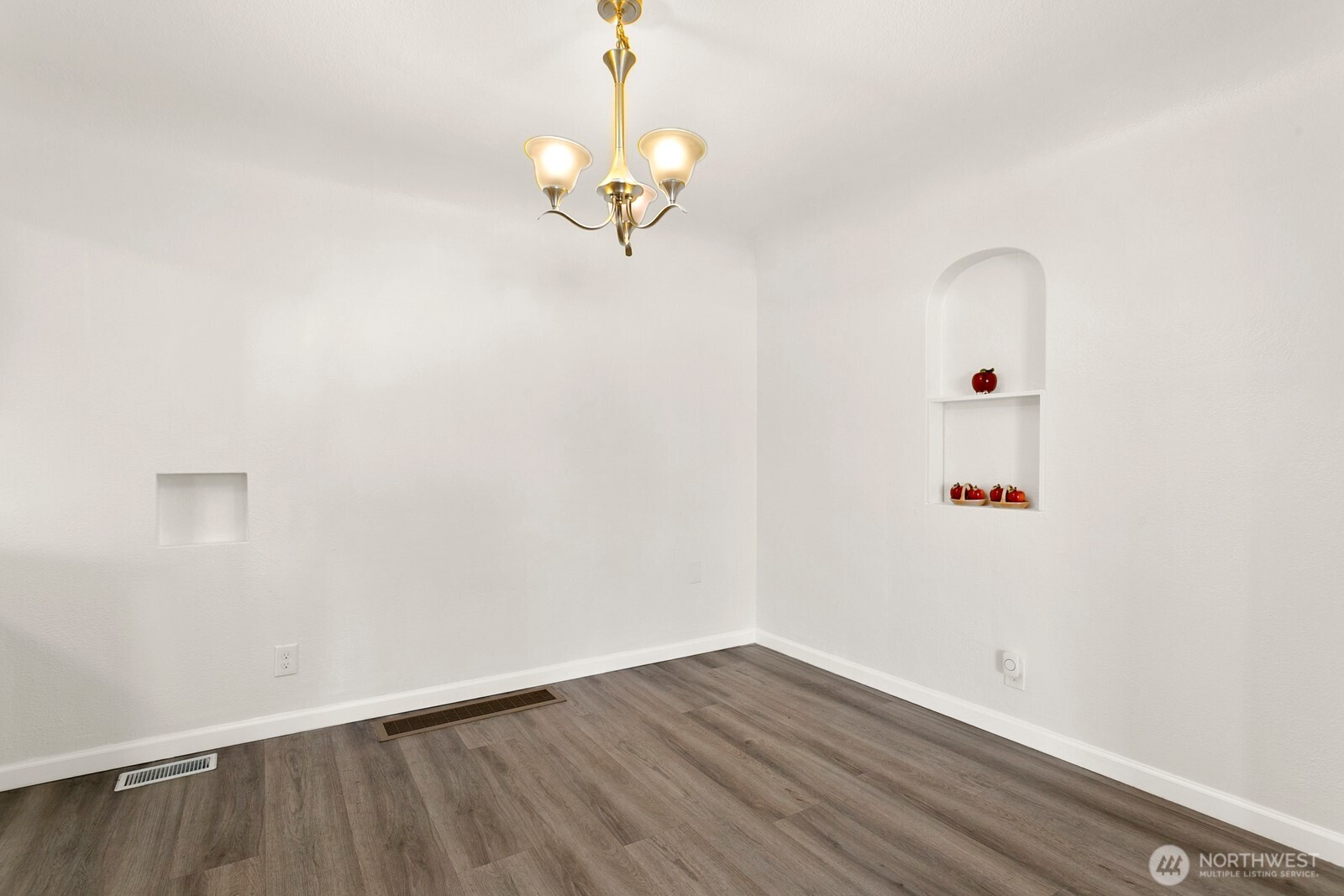 6526 Pacific Avenue Property Photo 8