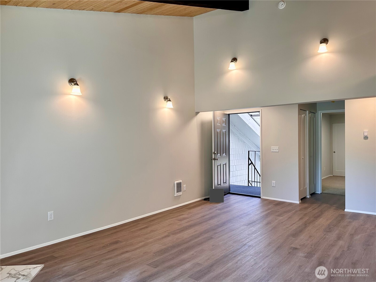 2020 Grant Avenue C301 Property Photo 5