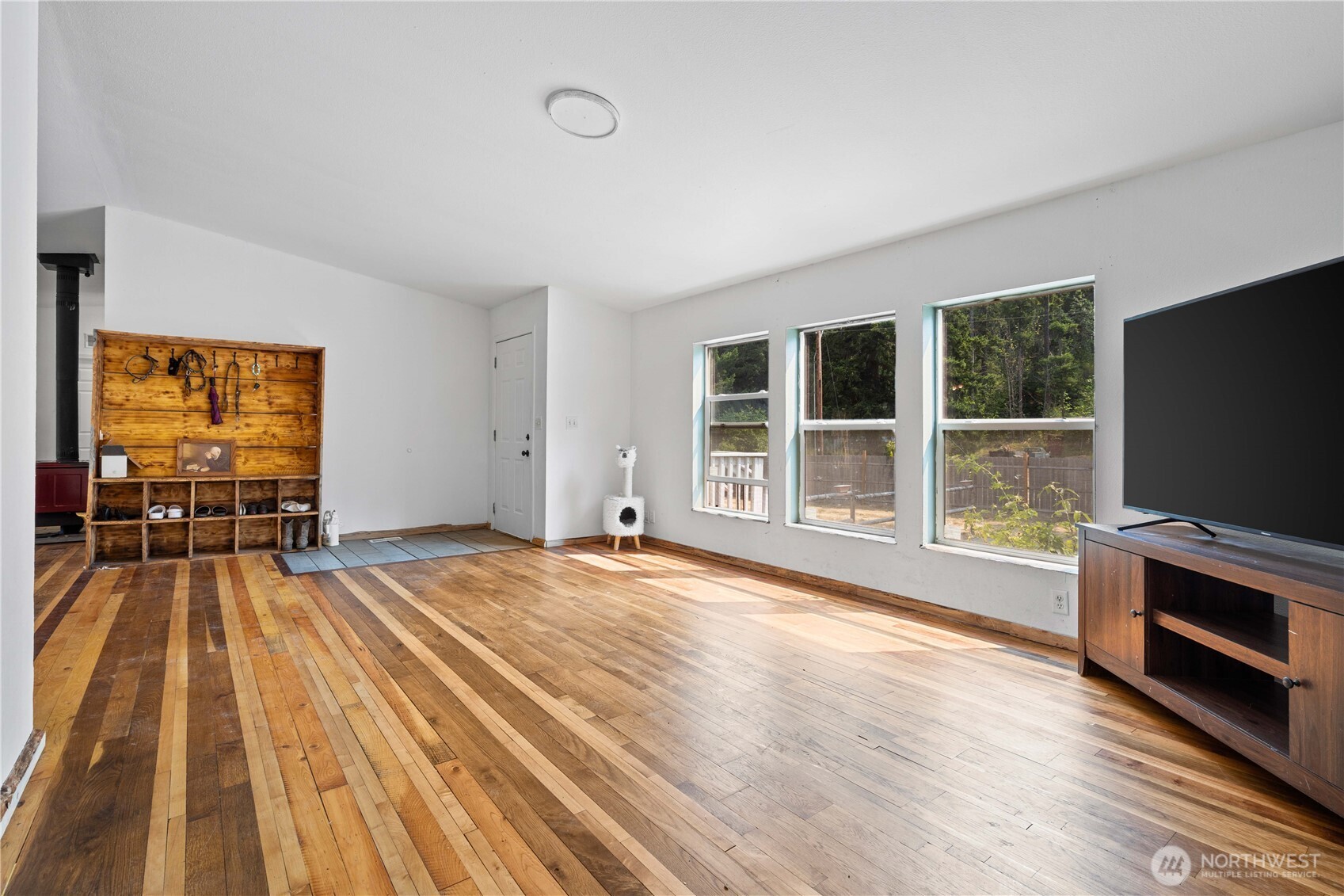 18109 Bald Hill Rd Se Property Photo 6