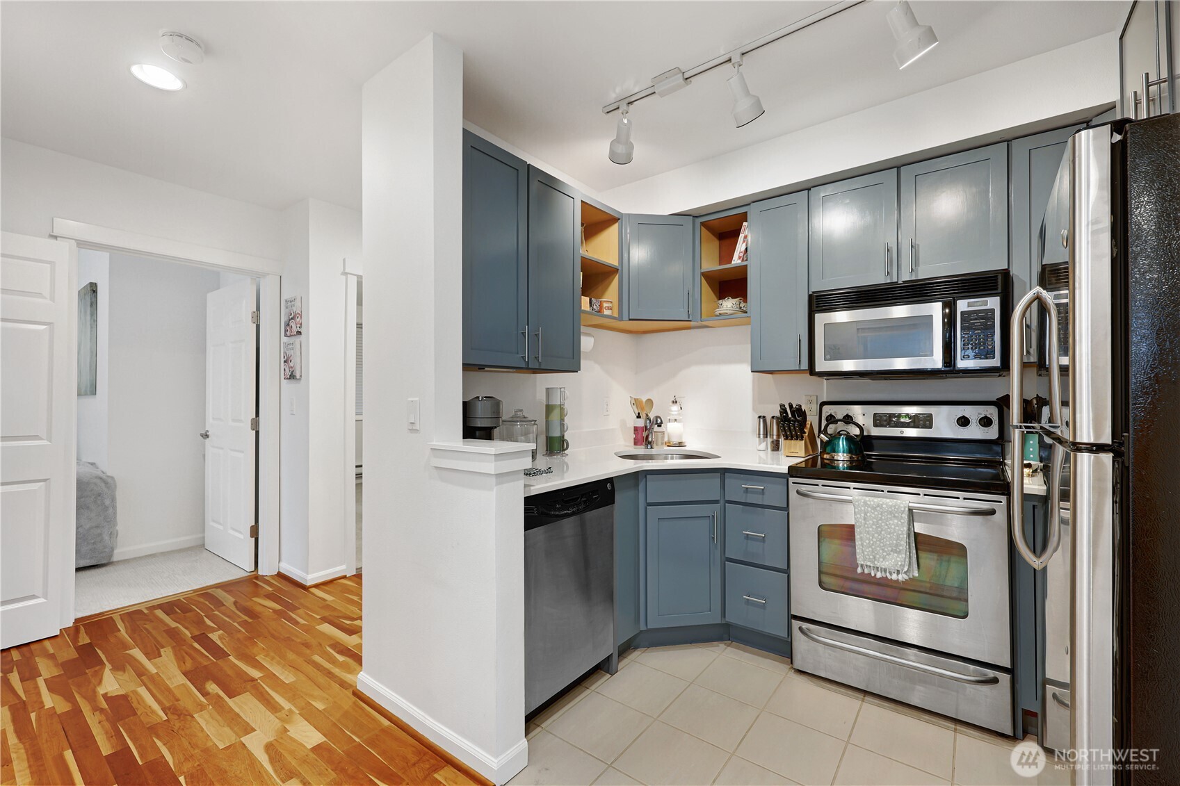 7322 Rainier Avenue 209 Property Photo 4