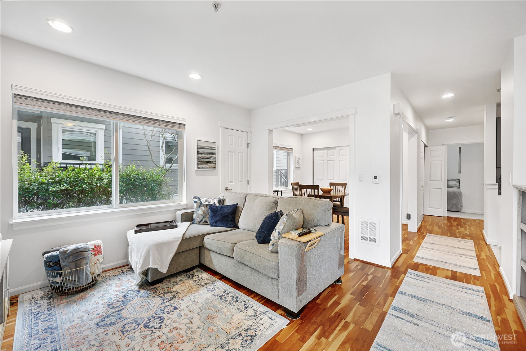7322 Rainier Avenue 209 Property Photo 6