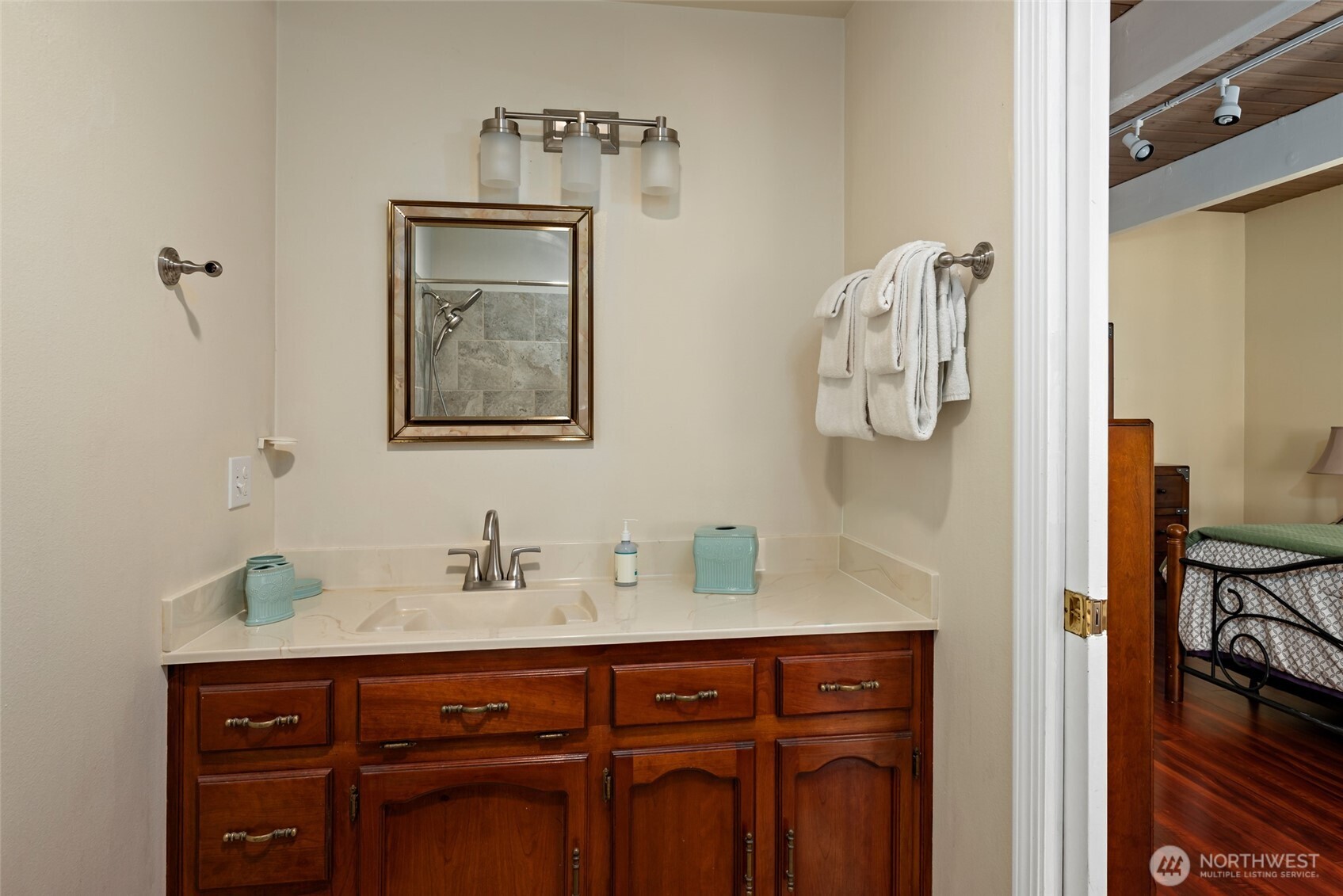 1399 W Beach Road Property Photo 21