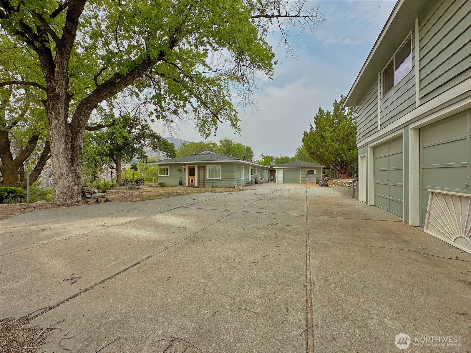 307 Orchard Avenue Property Photo 5