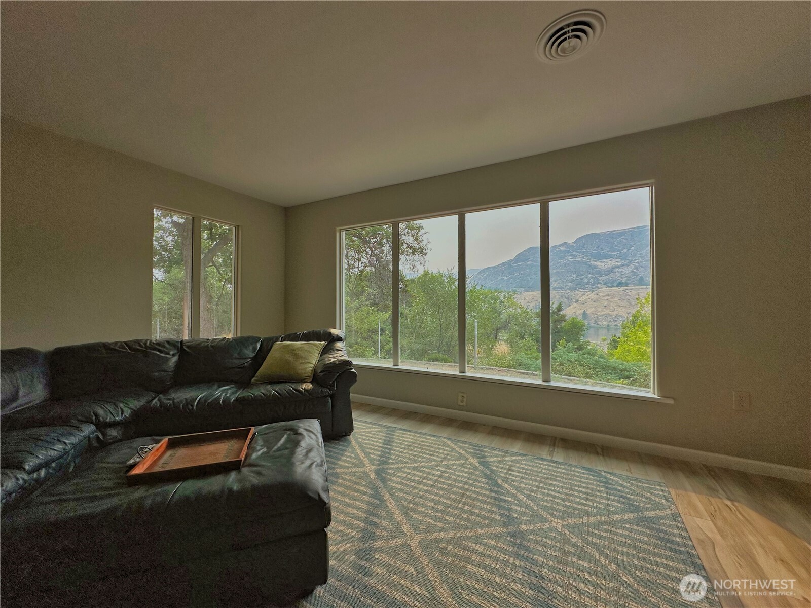 307 Orchard Avenue Property Photo 9