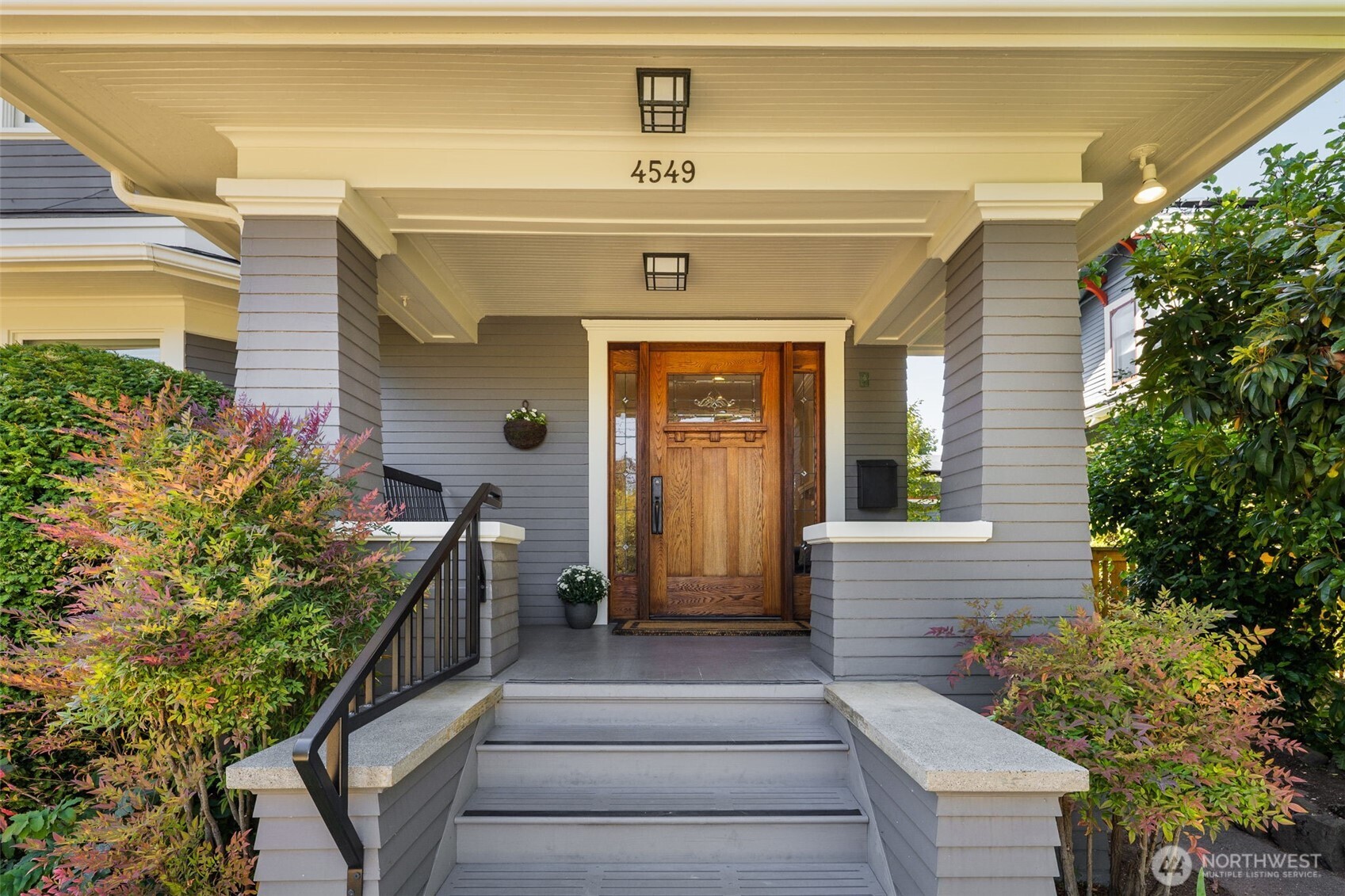 4549 Thackeray Place Property Photo 3