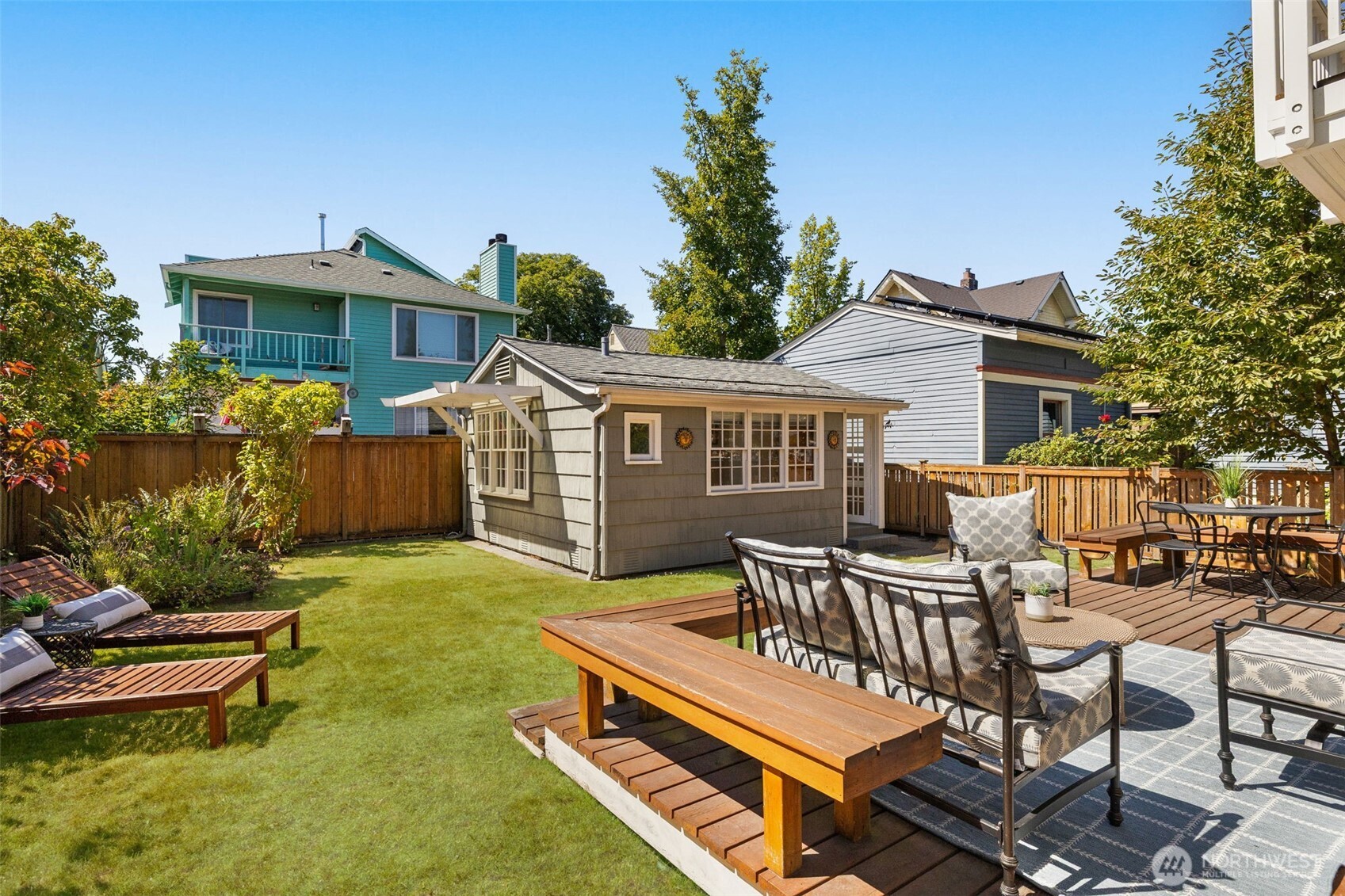 4549 Thackeray Place Property Photo 8