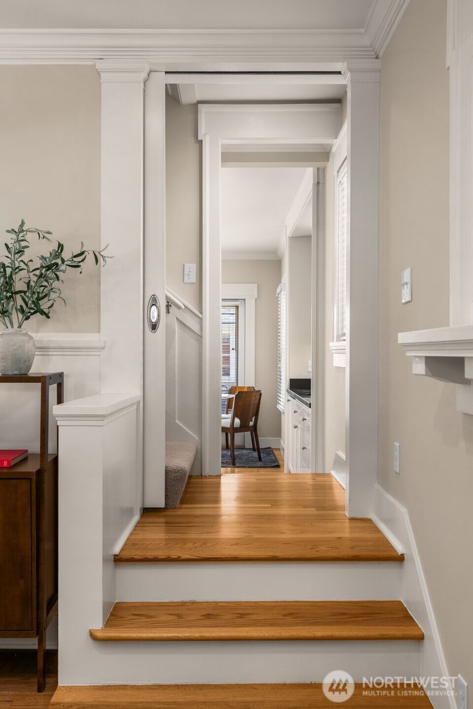 4549 Thackeray Place Property Photo 11