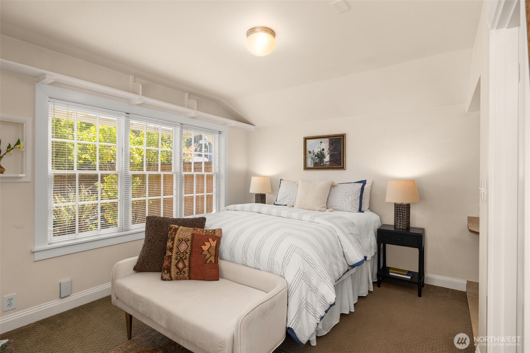 4549 Thackeray Place Property Photo 31