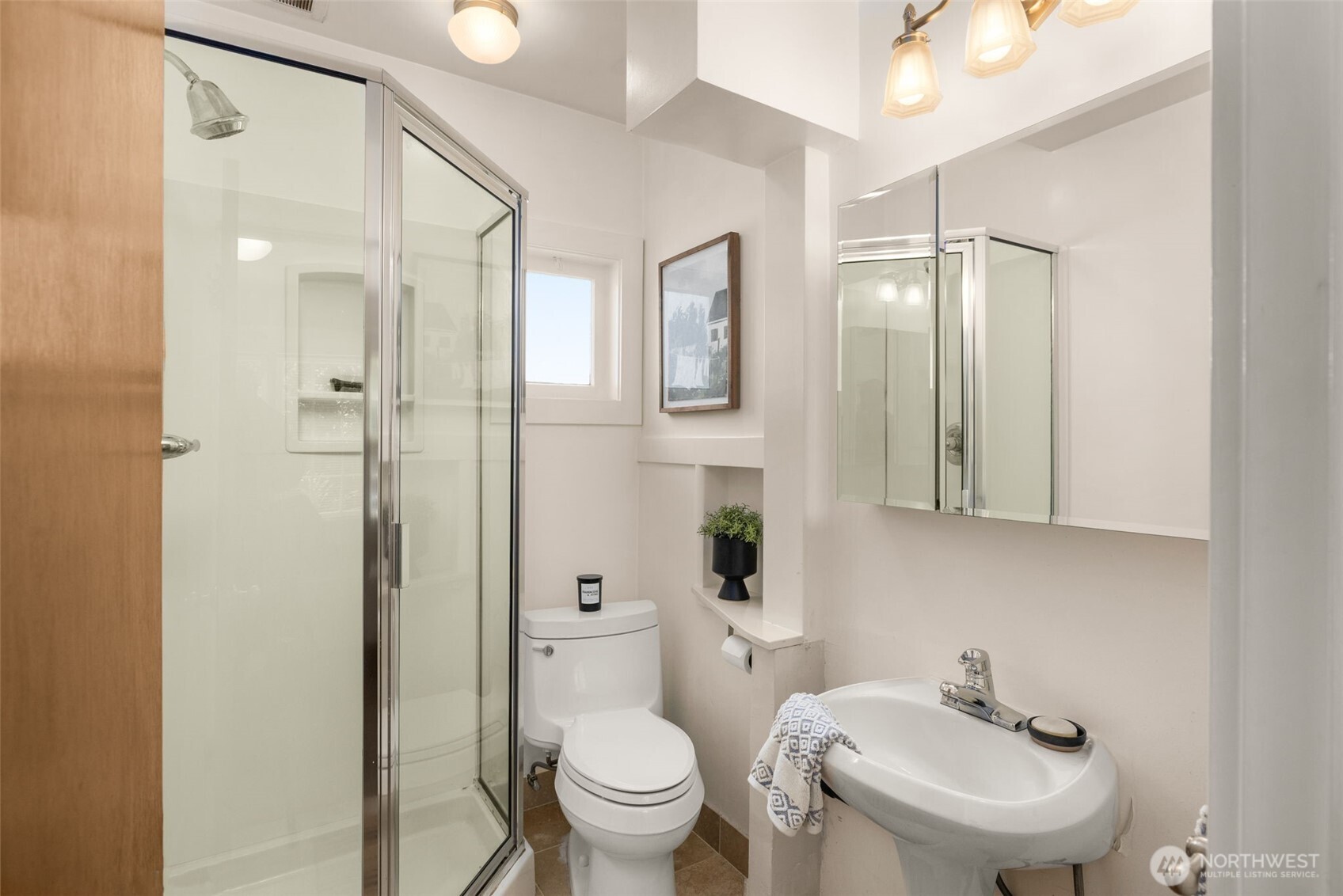 4549 Thackeray Place Property Photo 32