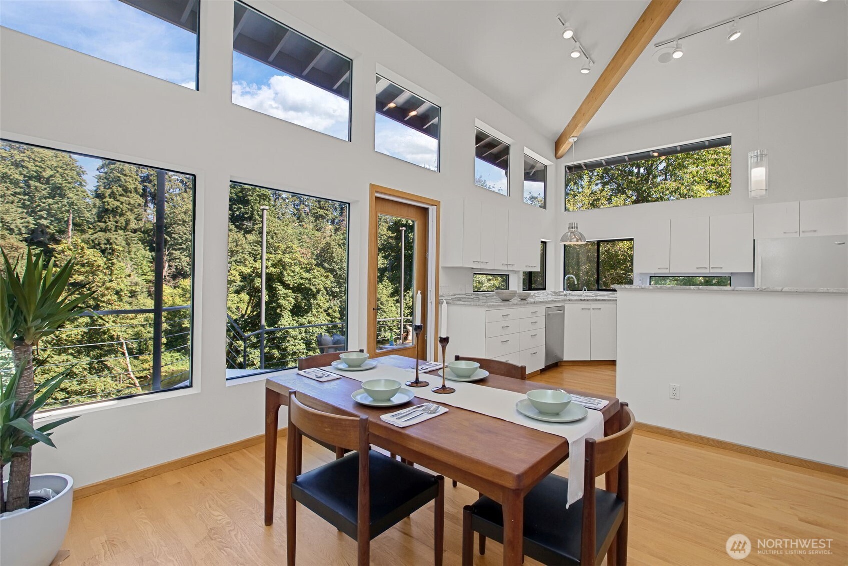 26530 Lake Fenwick Road Property Photo 13