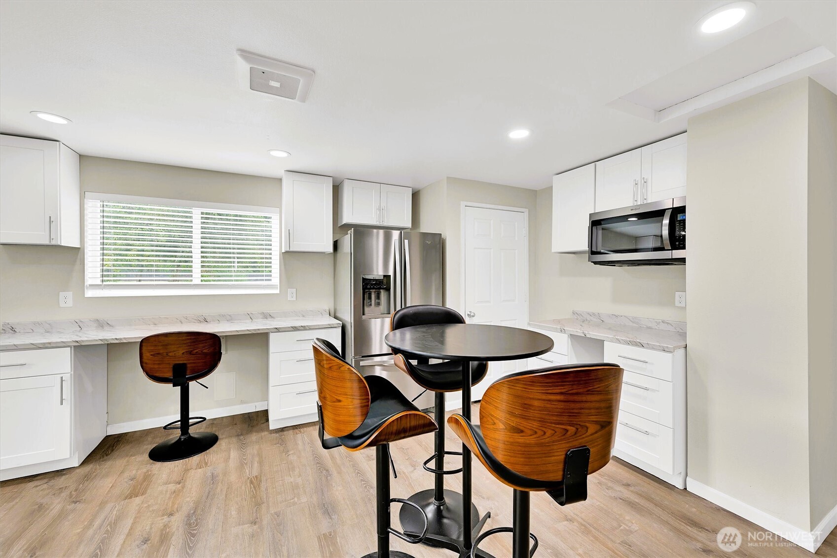 5511 Waller Road Property Photo 14