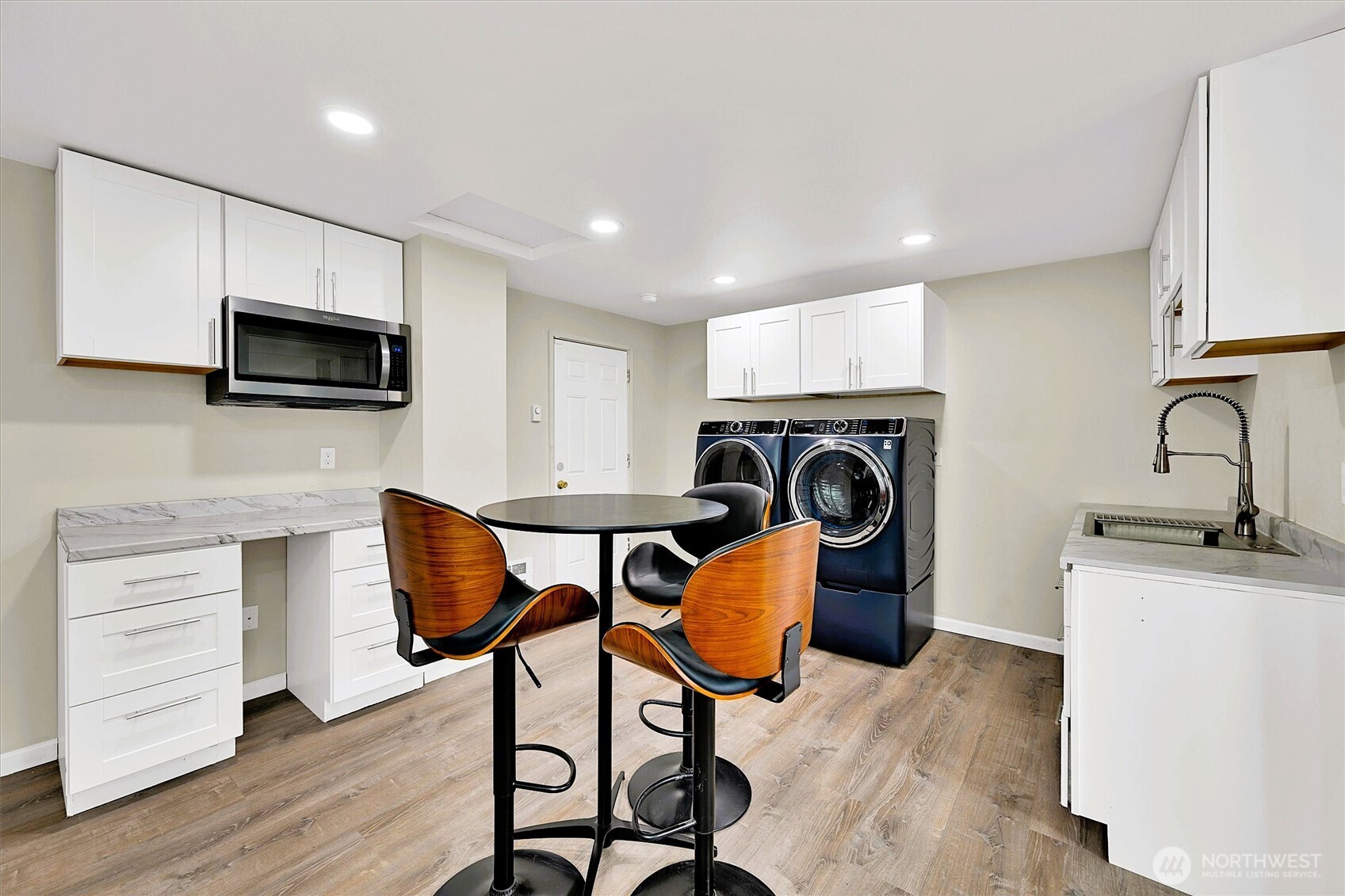 5511 Waller Road Property Photo 15