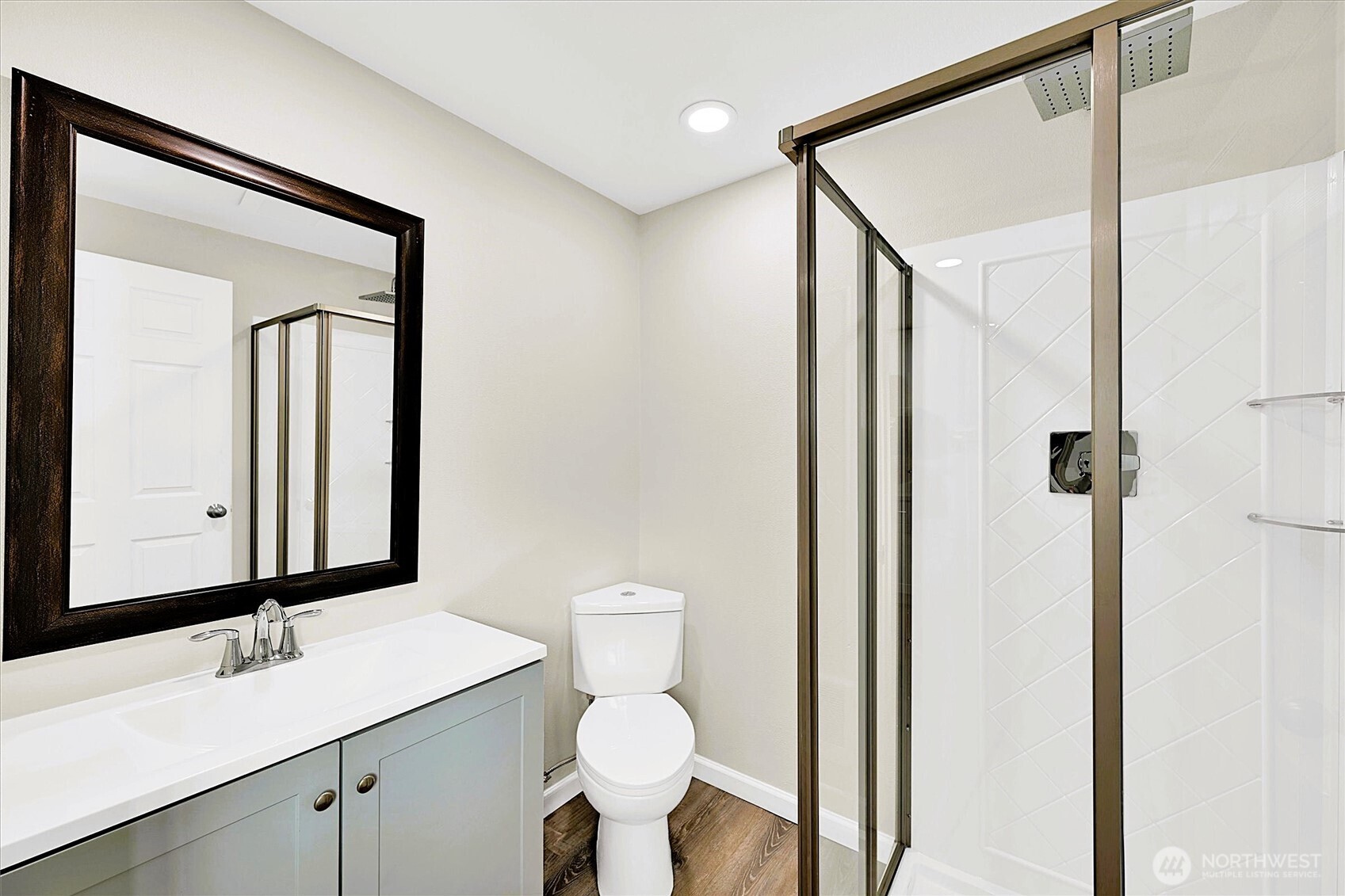 5511 Waller Road Property Photo 17