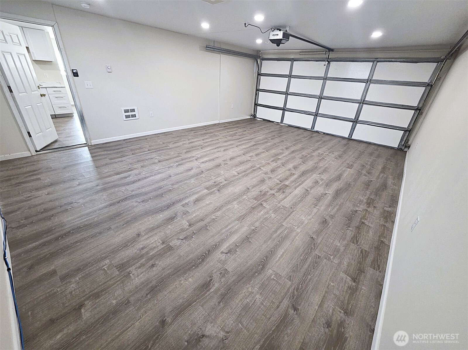 5511 Waller Road Property Photo 18