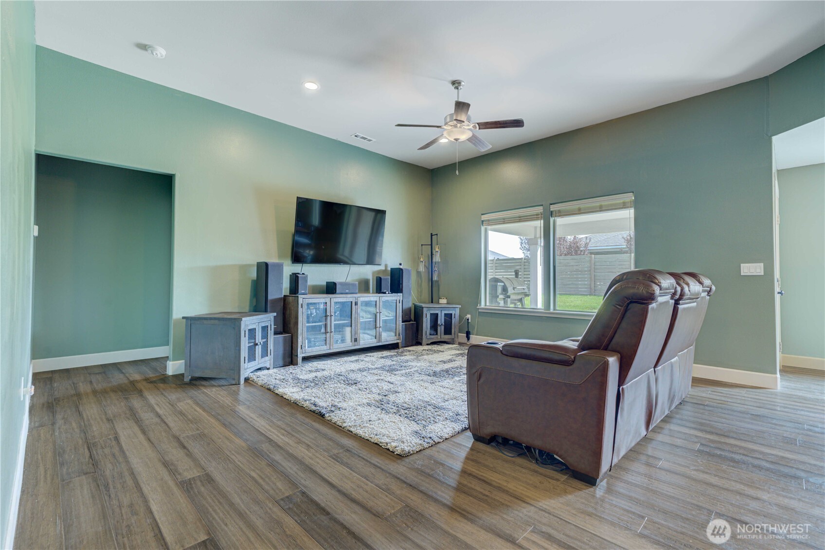 6017 Cotswold Lane Property Photo 3