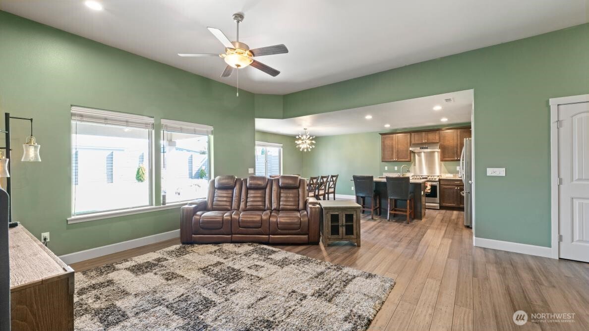 6017 Cotswold Lane Property Photo 3