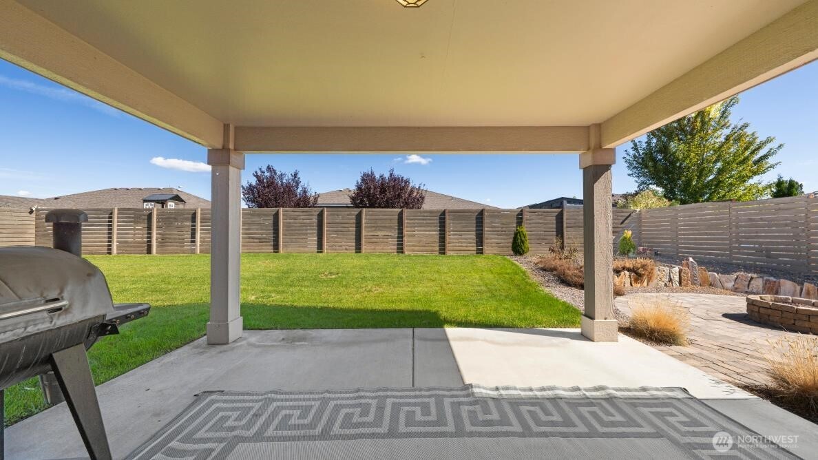 6017 Cotswold Lane Property Photo 17