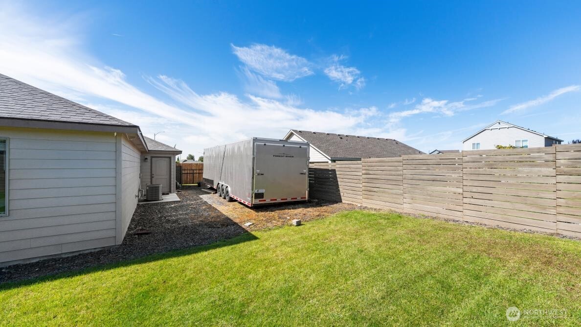 6017 Cotswold Lane Property Photo 27