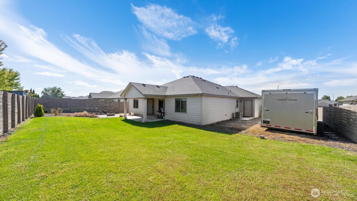 6017 Cotswold Lane Property Photo 28