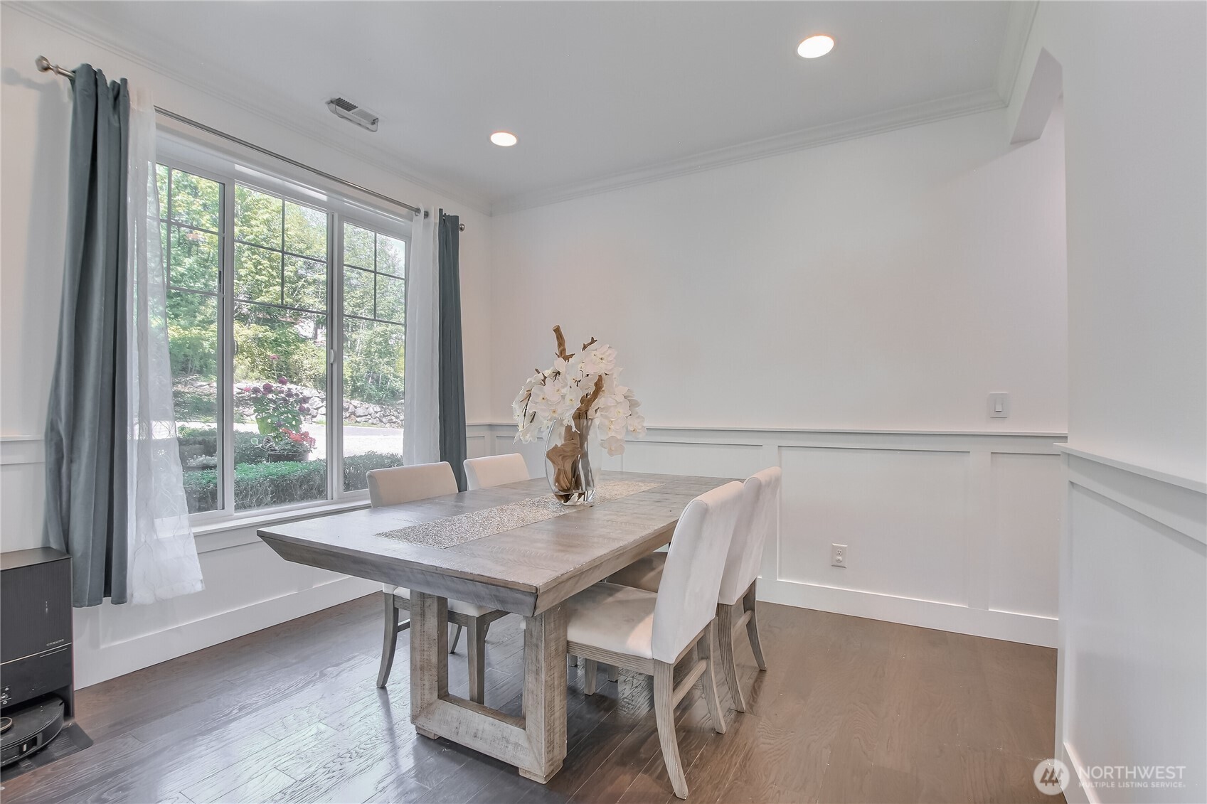 16426 85th Place Property Photo 8