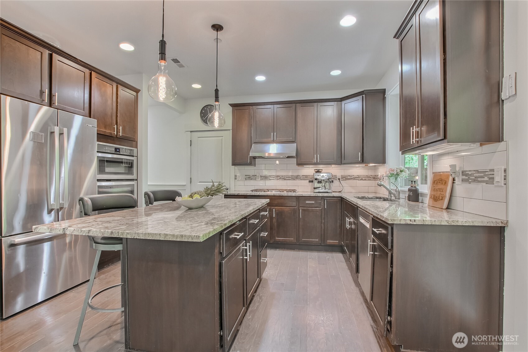 16426 85th Place Property Photo 11