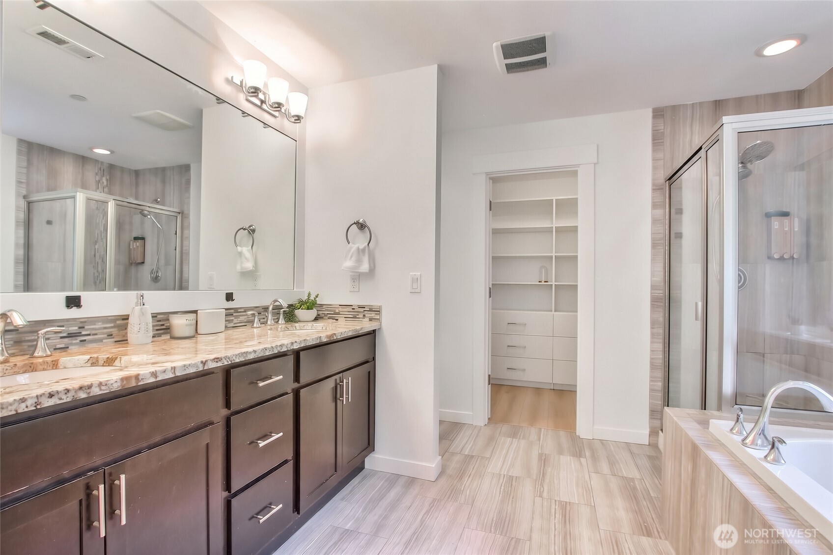 16426 85th Place Property Photo 19