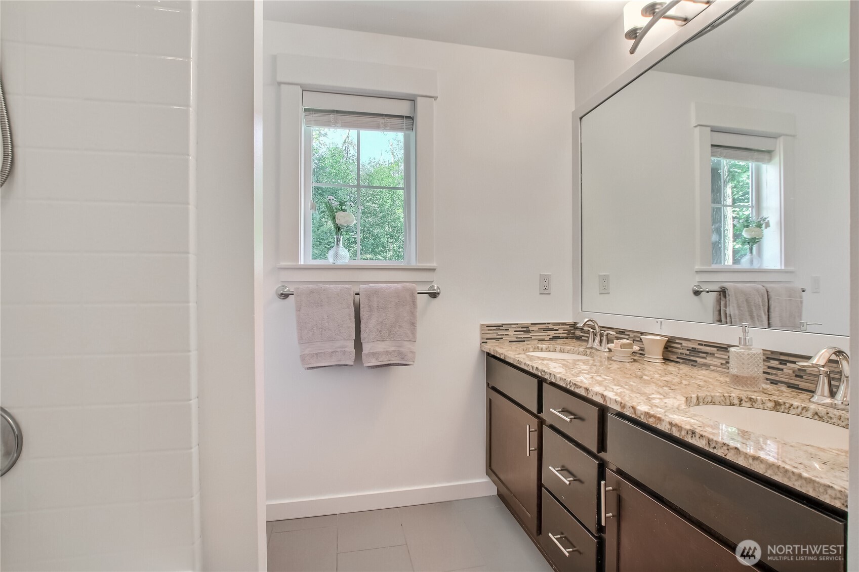 16426 85th Place Property Photo 22