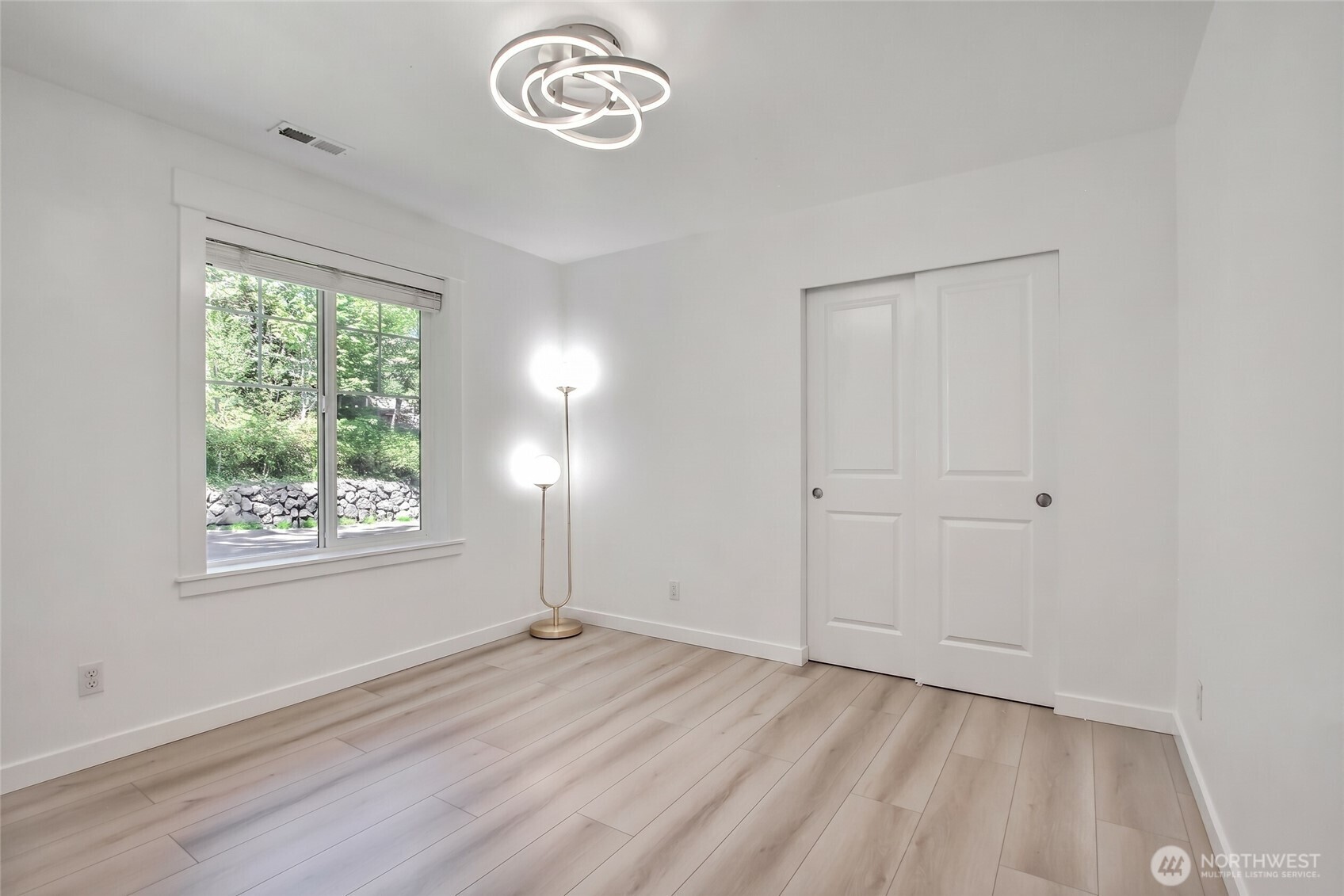 16426 85th Place Property Photo 30