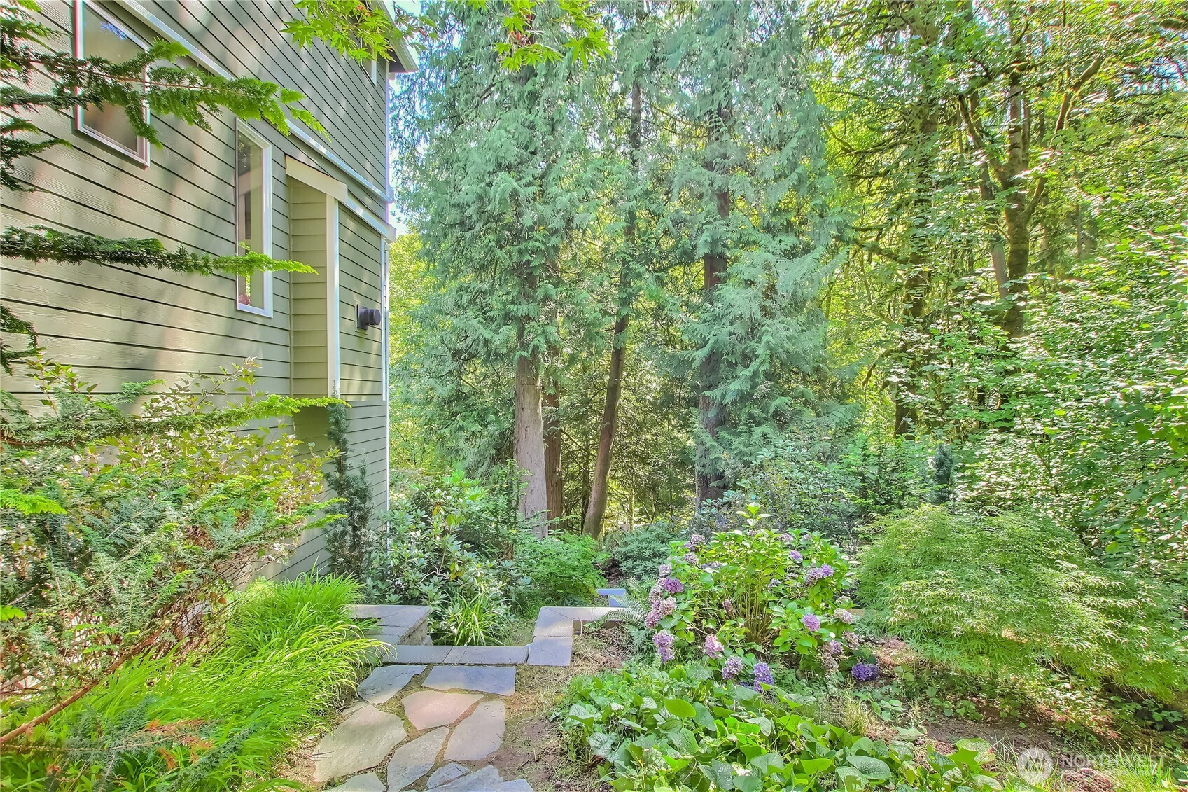 16426 85th Place Property Photo 35