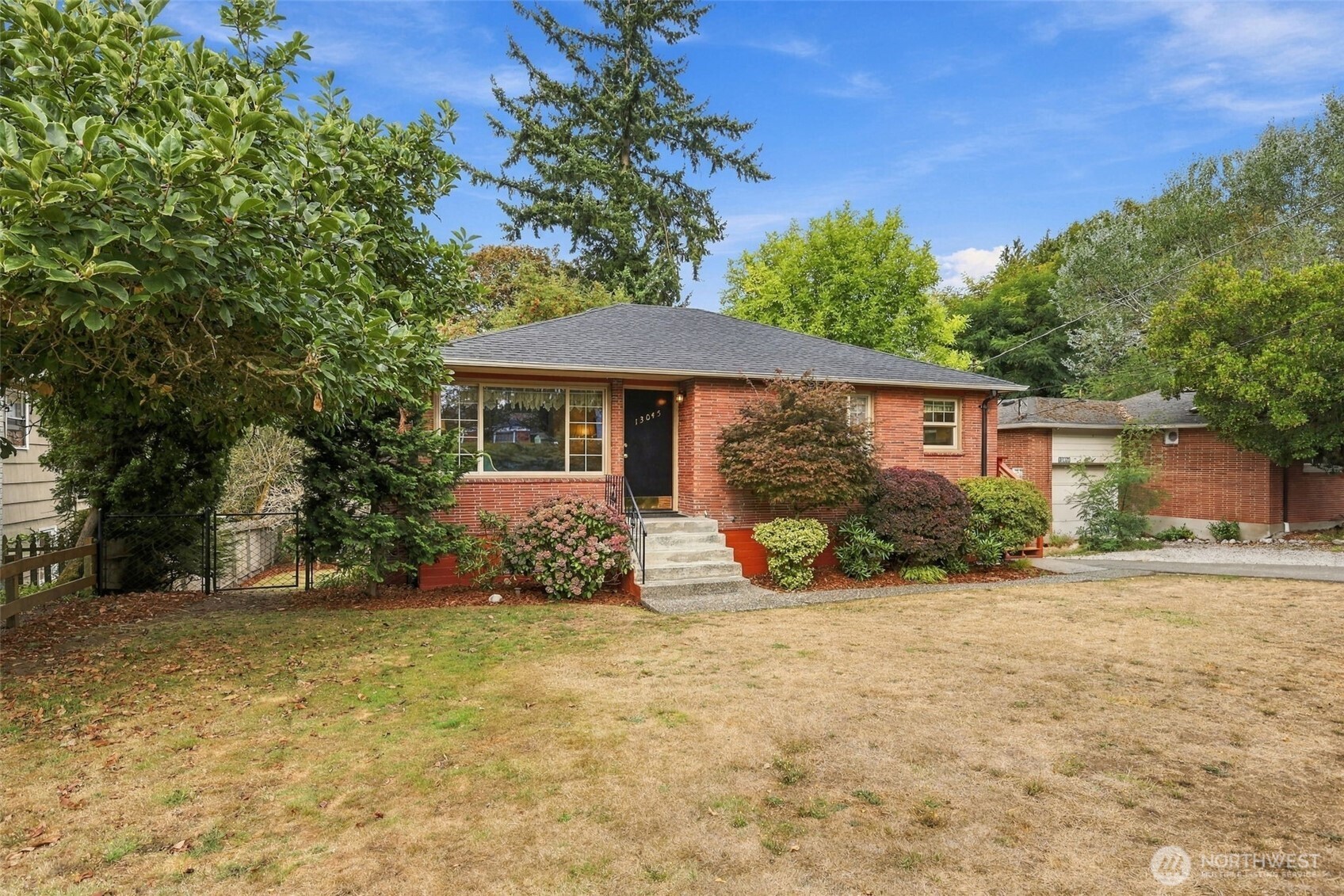 13045 Corliss Avenue Property Photo 2
