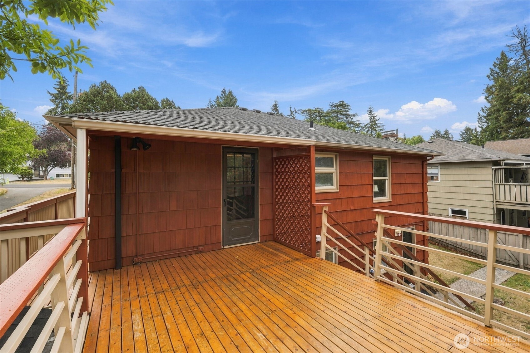 13045 Corliss Avenue Property Photo 10