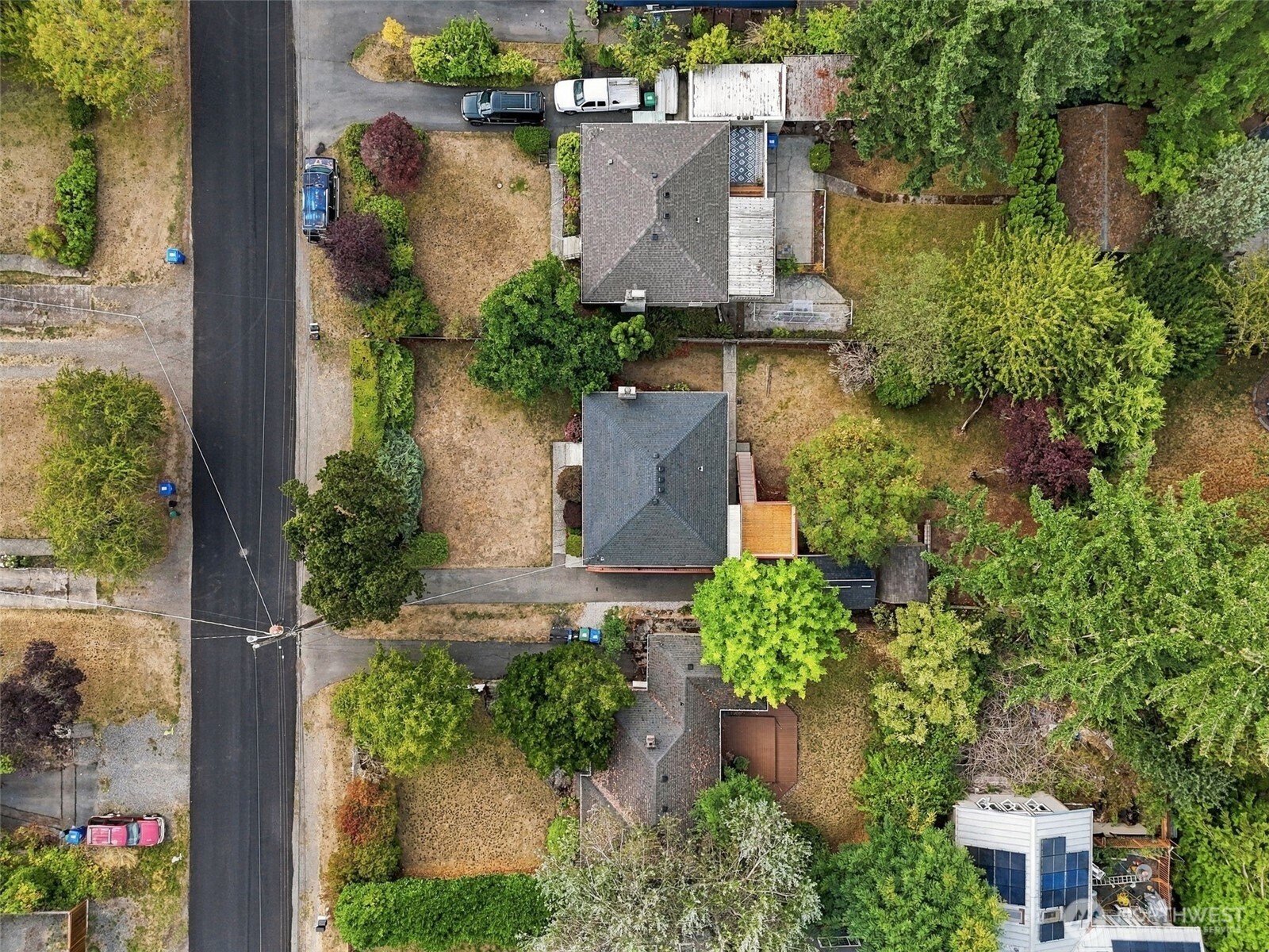13045 Corliss Avenue Property Photo 13