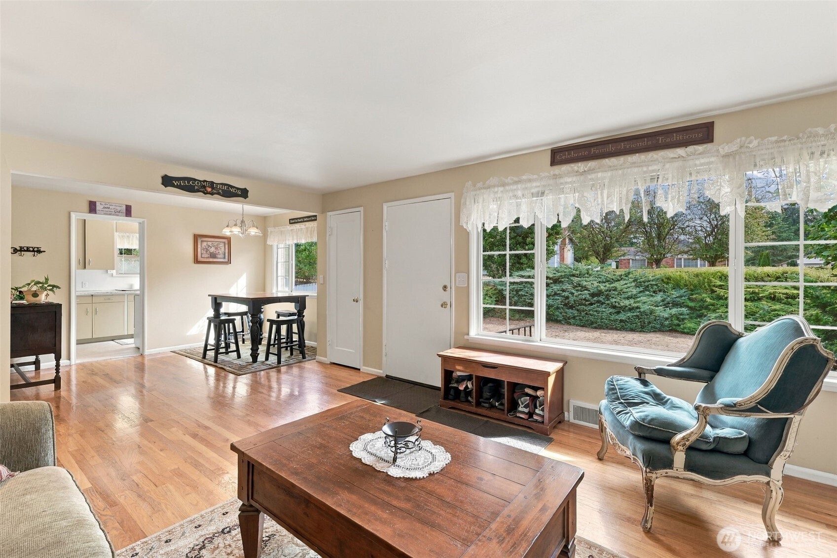 13045 Corliss Avenue Property Photo 17