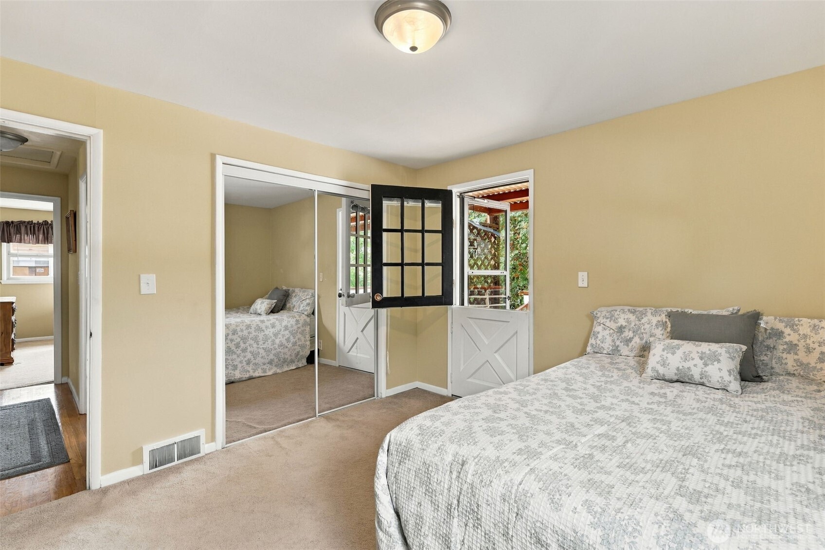 13045 Corliss Avenue Property Photo 24