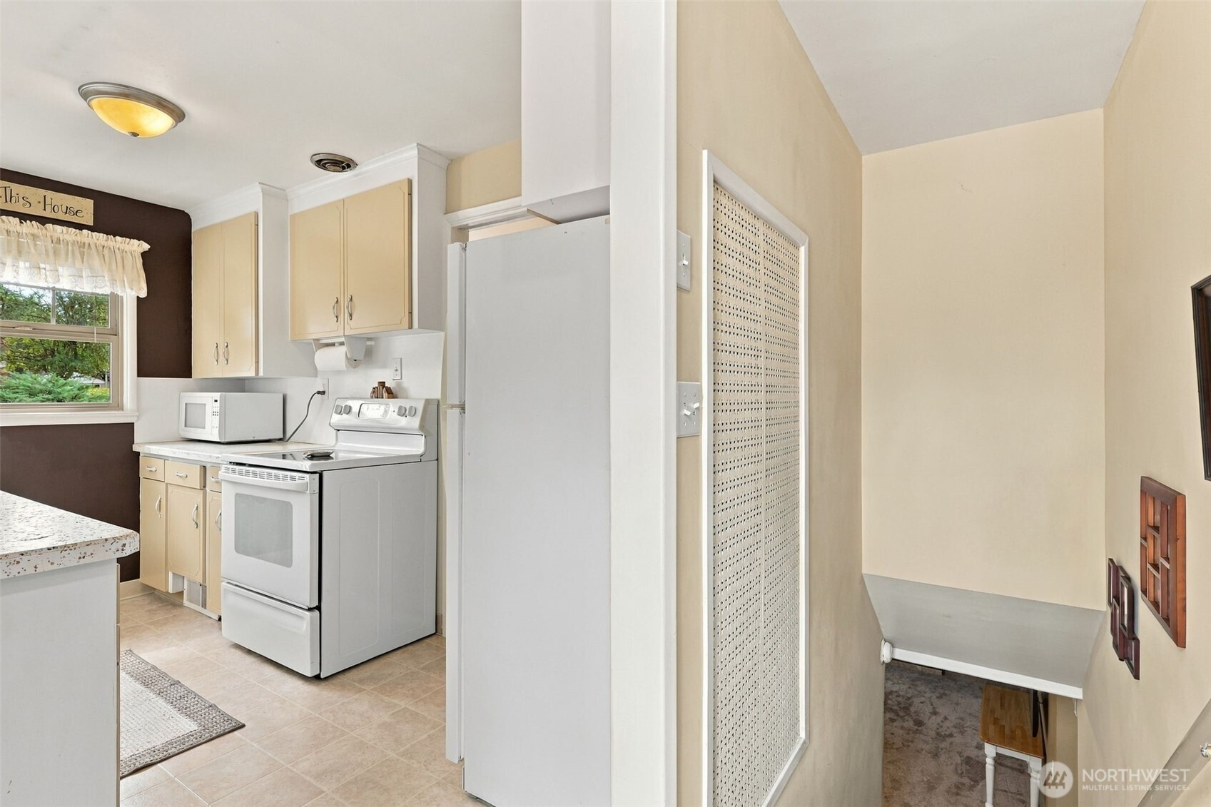 13045 Corliss Avenue Property Photo 26