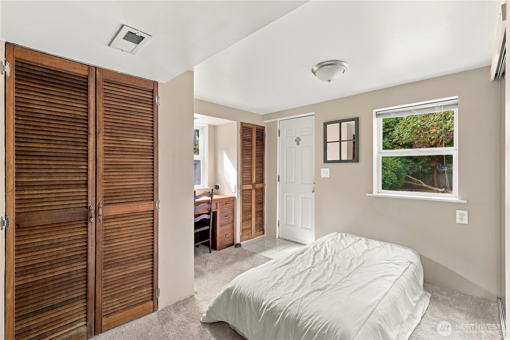 13045 Corliss Avenue Property Photo 33
