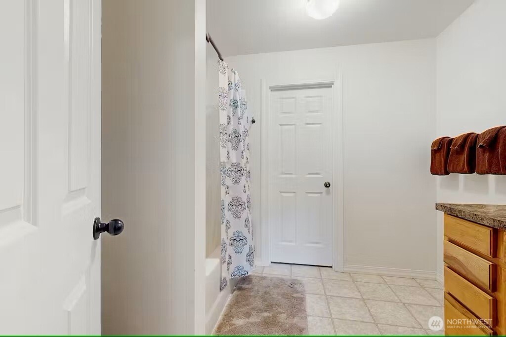 120 Pine Glen Court Property Photo 13